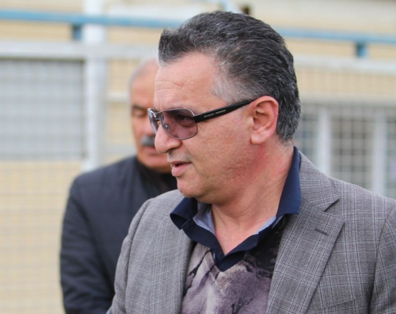 تراکتور ميان زمين و هوا؛ مالک ماندگار يا رفتني؟